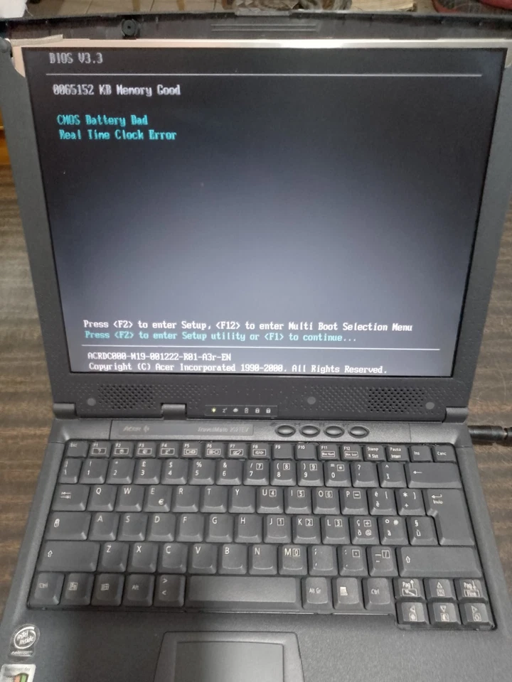 Acer Travelmate 202TEV retro computer - Immagine 2 di 4