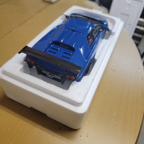 Kyosho 1/18 Lamborghini Diablo SV-R - Picture 4 of 8