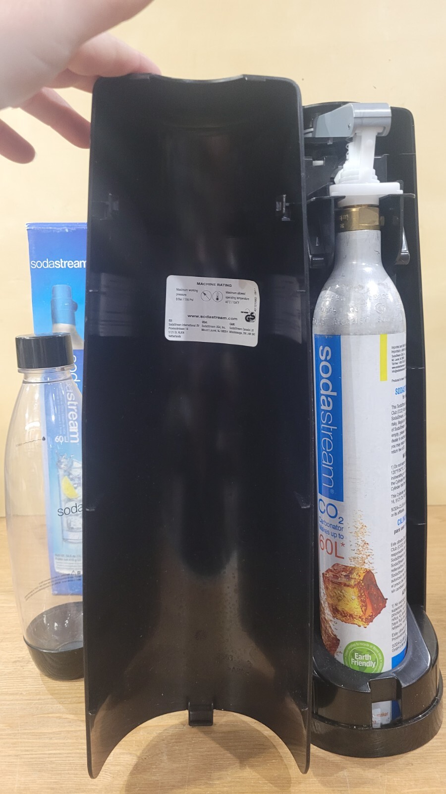 Sodastream SPT001 Machine 1 Partial 1 Full 1 CO2 1 Drinking Bottle