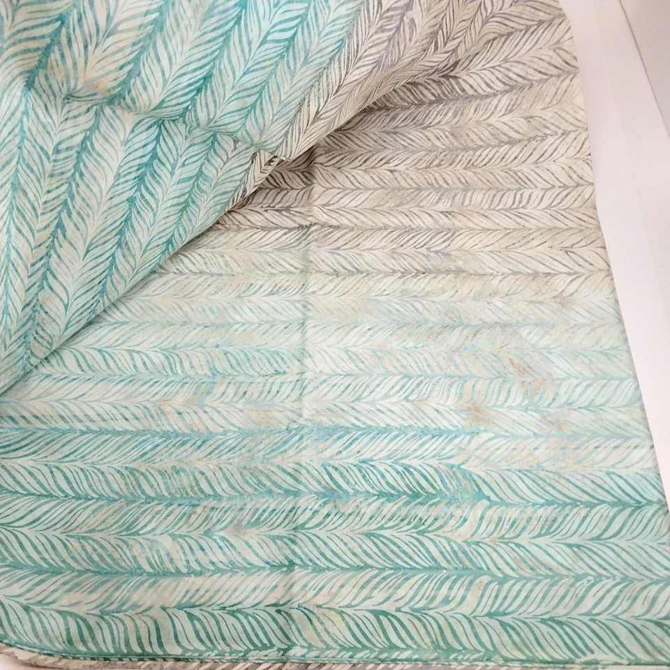 Tela Batik de 2 yardas - rayas emplumadas azul aguamarina, crema y gris Foto 2 de 4