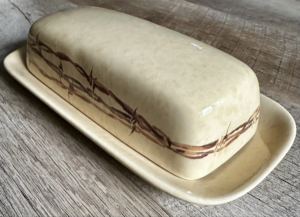 Plato de mantequilla cubierto con alambre de púas Cowboy Living colección clásica oeste NUEVO EN CAJA Foto 2 de 4