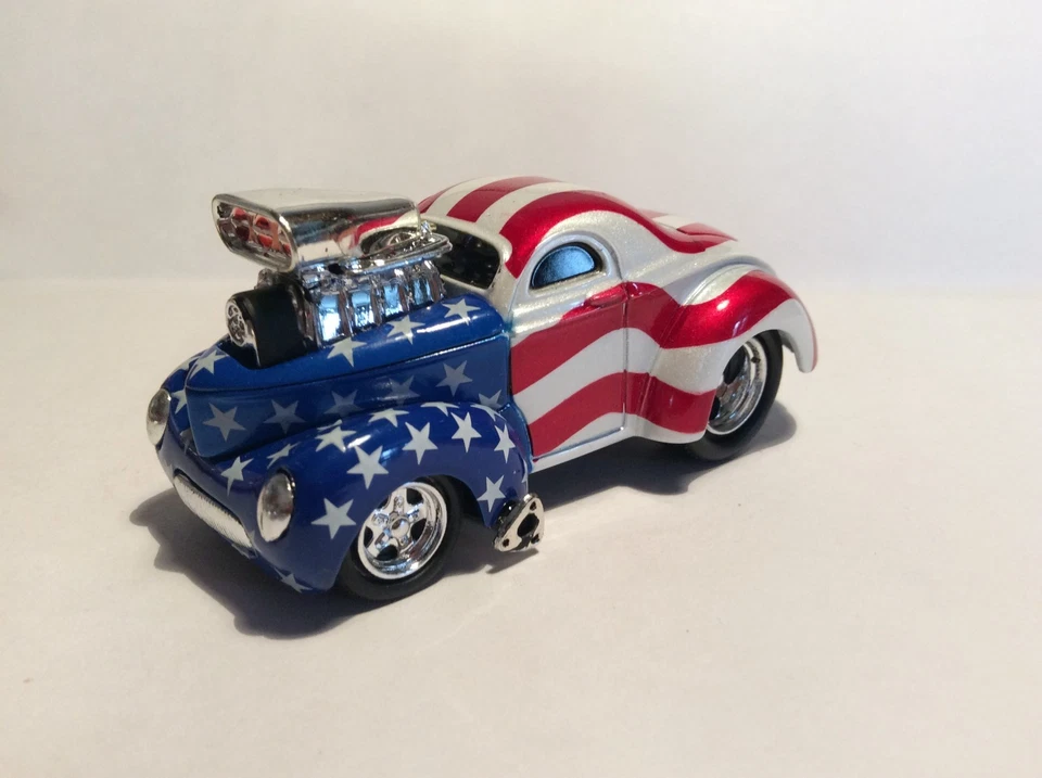 MUSCLE MACHINES STARS & STRIPES 1941 41 WILLYS COUPE LIMITED EDITION 1/64 - - Image 4 of 4