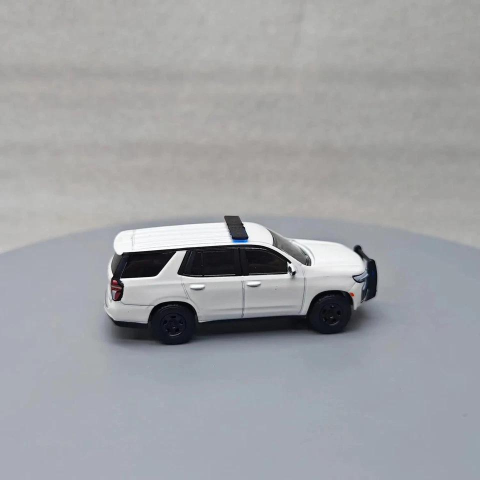 Luz Verde 1:64 Seguimiento de Calor-2022 Chevrolet Tahoe Policía Vehículo de Seguimiento de Calor Foto 2 de 4