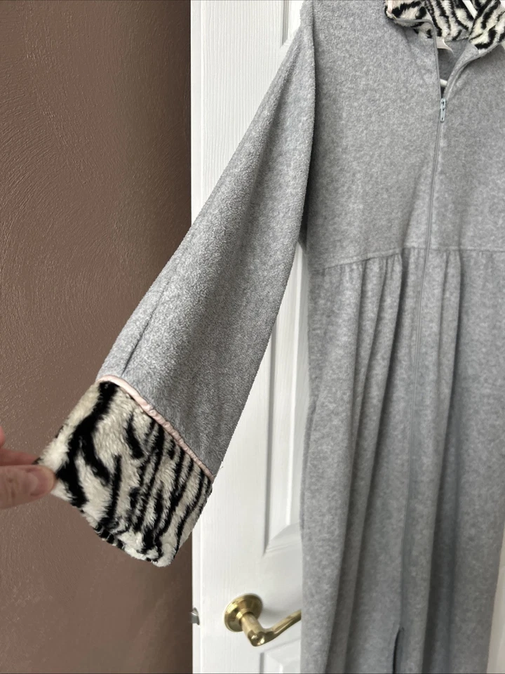 Stan Herman Womens Robe Size S Full Zip Gray Plush Soft Casual Lounge - Image 4 of 4