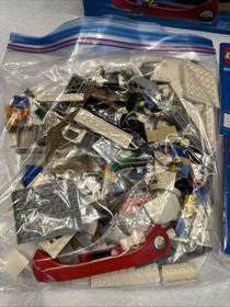 LEGO City NEW 4x4 Ambulance #40582 And Used Camper Van #60057