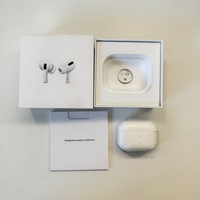 Apple AirPods Pro (1st Generation) with Wireless Charging Case   Great Battery!
