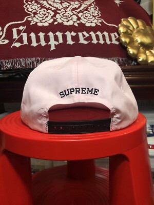 Supreme KAWS Chalk Logo 5 Panel cap 美品 Supreme KAWS Chalk Logo 5-Panel (SS21) - $46