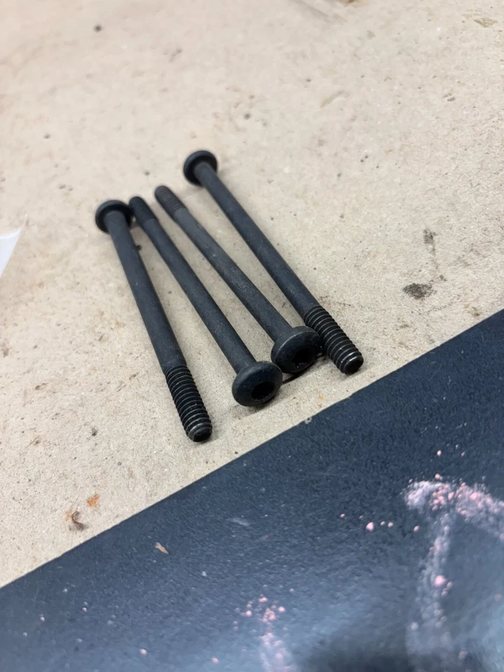 Chevrolet C/K 1500 2500 Silverado Camaro Vortec 1988 1994 cubierta de válvula pernos Torx Foto 4 de 4