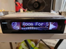 Sony Xplod CDX-M610 old School Car Stereo Black Panel Graphics Display cdcm610