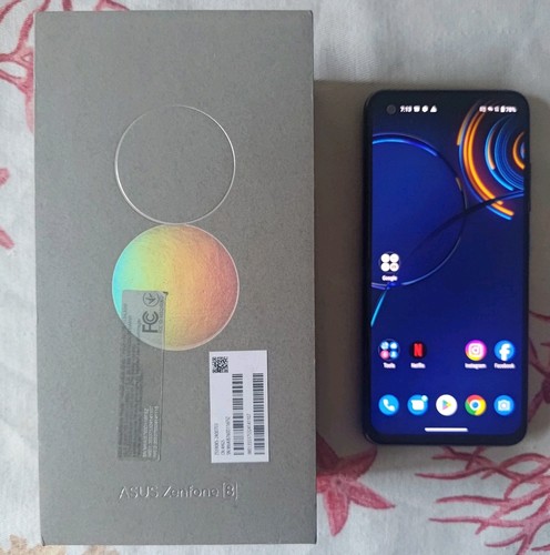 ASUS ZENFONE 8 MODELL ZS590KS (I006D) - 8GB RAM - 128GB ROM - DUAL SIM