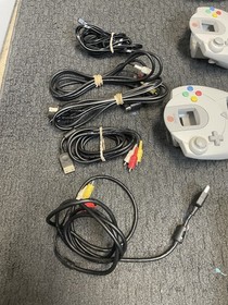 SEGA Dreamcast 4 Console Lot Controllers Cables 7 Games MvC 2 Tech Romancer