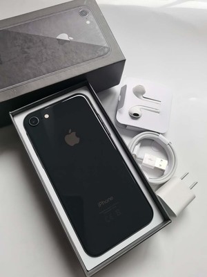iPhone8 64GB Simロック解除済み iPhone 8 64GB ブラック 未使用品 SIM