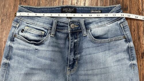 Denim Judy blu vita alta leggero lavaggio candeggina vestibilità rilassata 82336 taglia 7/28 usato in ottime condizioni - Foto 4 di 5