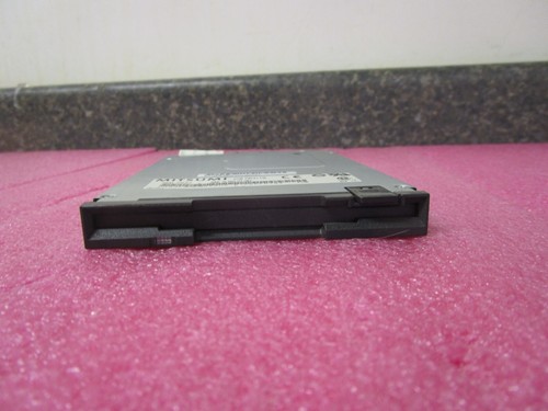 Qty Lot (20) Mitsumi 3.5" 1.44MB Floppy Drives D353F3 Black Bezels - Picture 2 of 7