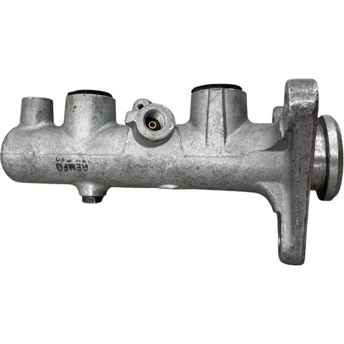 REMAN CARQUEST 11-2615 Brake Master Cylinder FOR 92-94 Toyota Camry - Picture 3 of 7