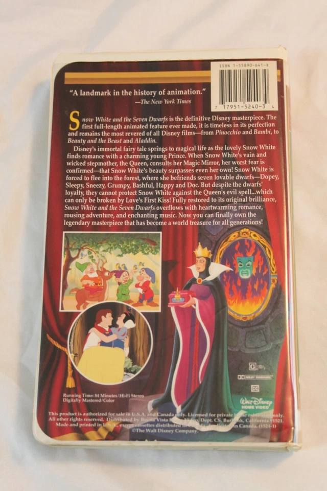 Walt Disney's Snow White and the Seven Dwarfs Masterpiece VHS 1524 Clamshell - Image 2 of 4