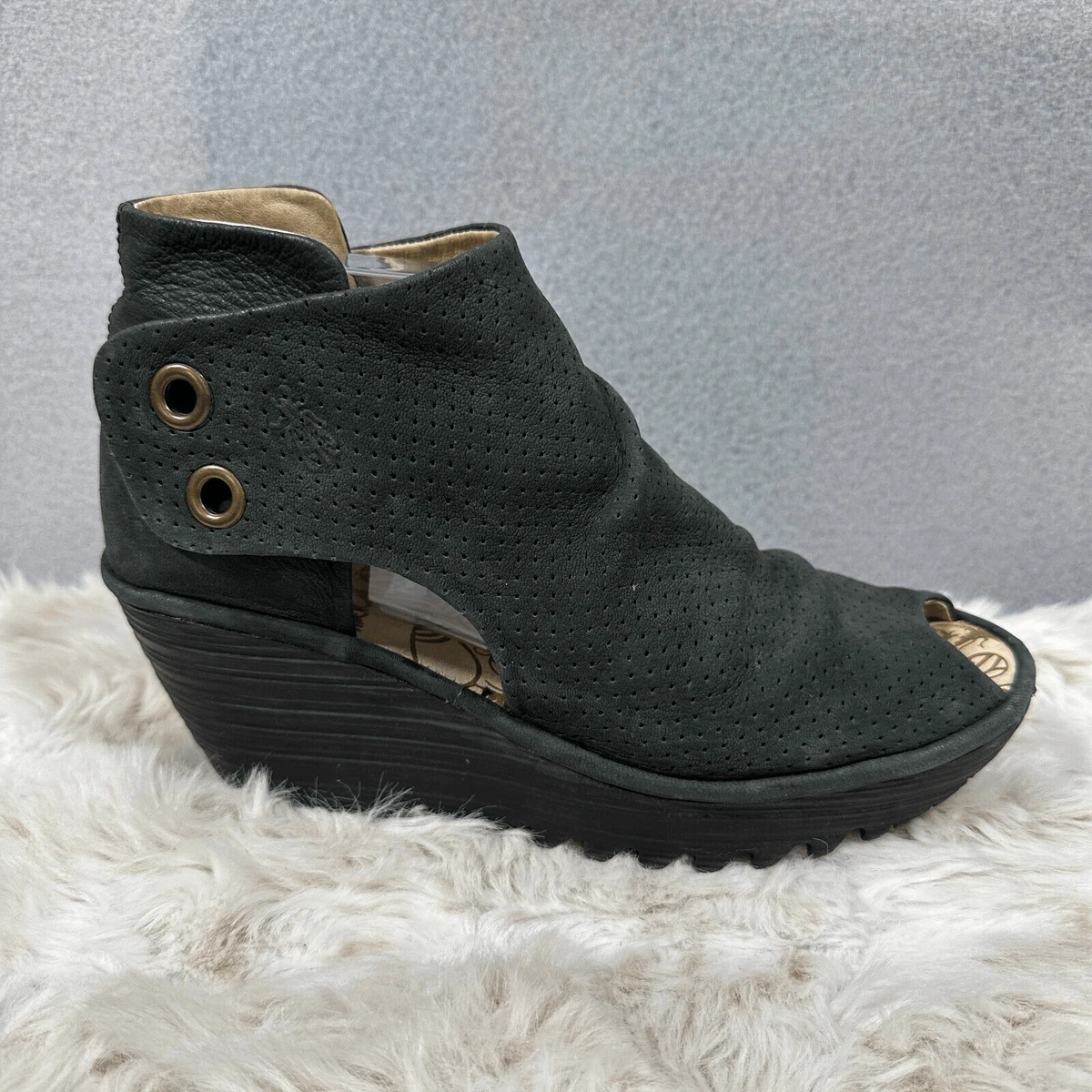 Fly london yema hotsell