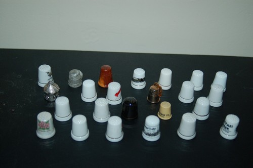 Souvenir Thimbles Mostly Porcelain Lot Of 24 VTG Nashville St. Kitts Geauga Lake - Picture 8 of 24