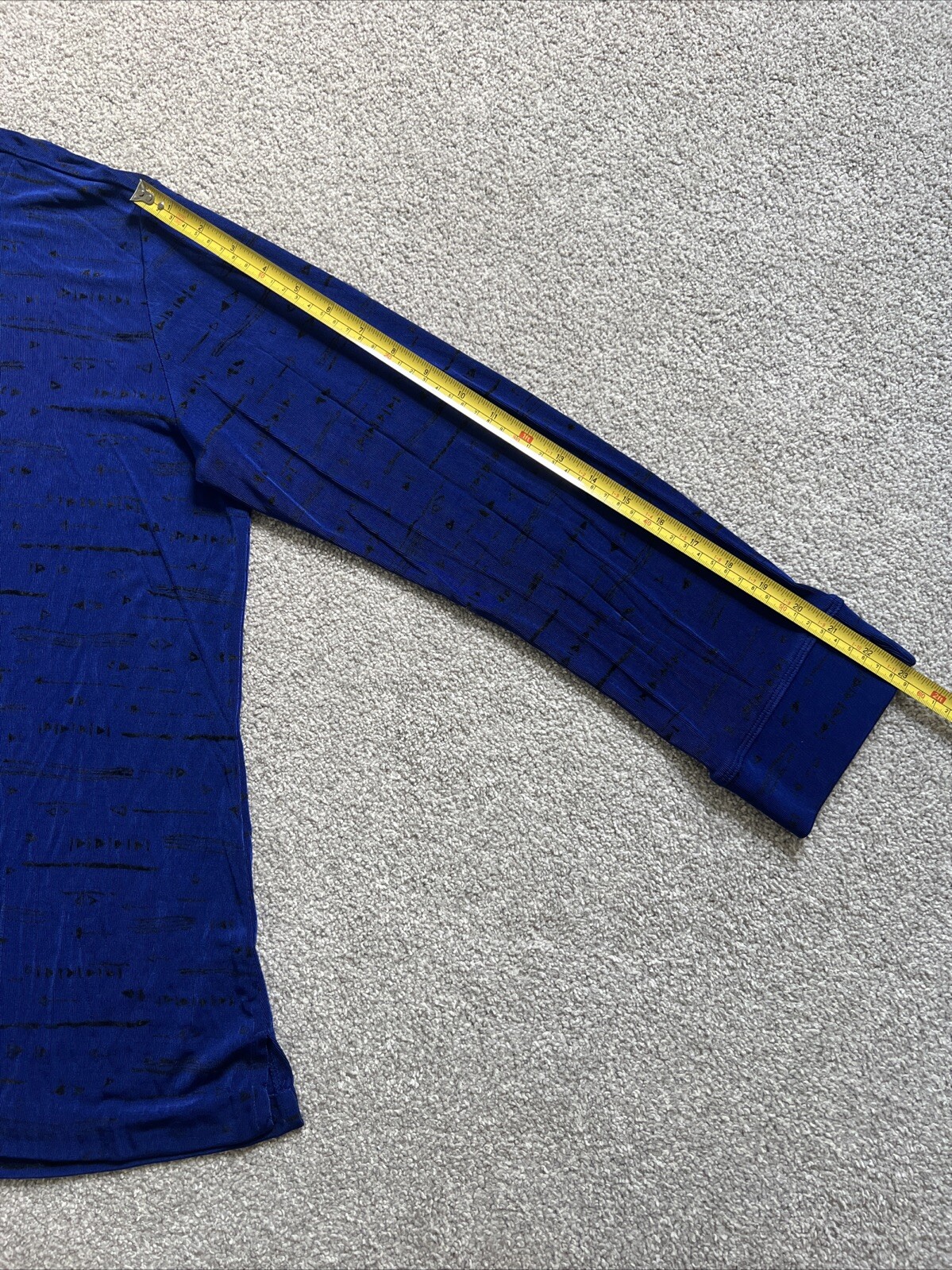 Womens Size 2 Blue Arrow Pattern Button Shirt Blo… - image 5