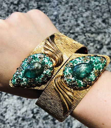 Vargas Gold Tone Green Crystal Bangle Bracelet - Picture 3 of 6