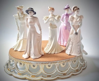 Coalport Chantilly Spitzen Figuren von J. Bromley Vintage Bone China Auswahl