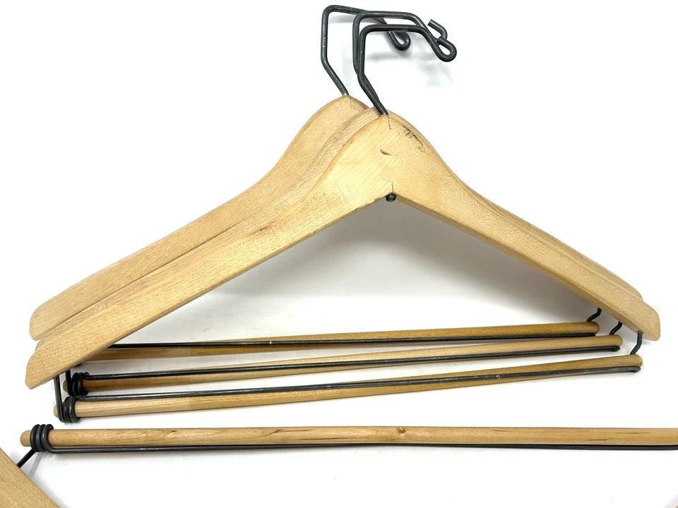 Juego de 4 perchas de madera para traje de jinete áspero con pantalón/falda barra de resorte de colección Foto 4 de 4