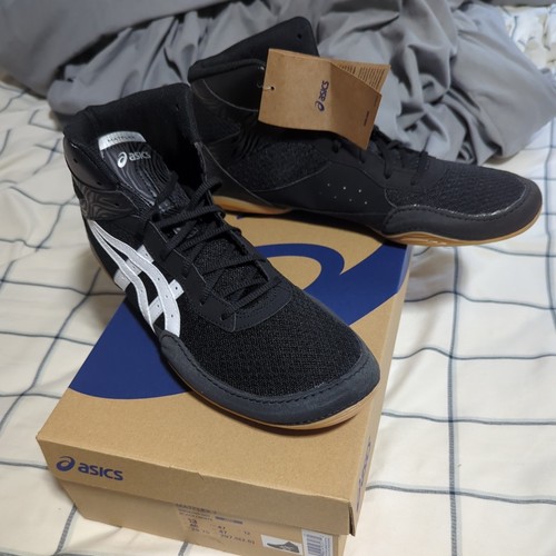 Asics Mens Matflex 7 Black Wrestling Shoe size 12 1/2 brand new 1081A051-001
