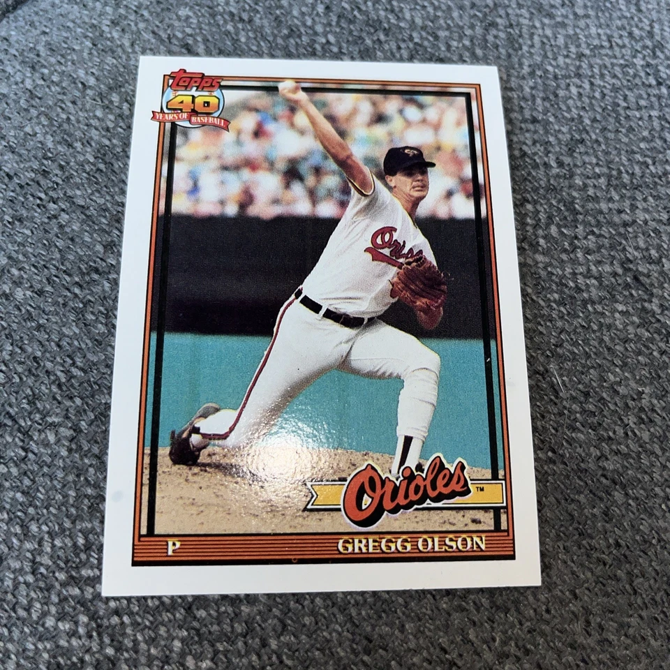 1991 Topps - Gregg Olson #10 B* Before Copyright; Bold 40th Anniversary Logo - Imagem 3 de 4