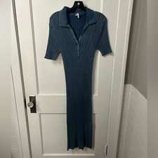 Chic Blue Ribbed Knit Maxi Dress