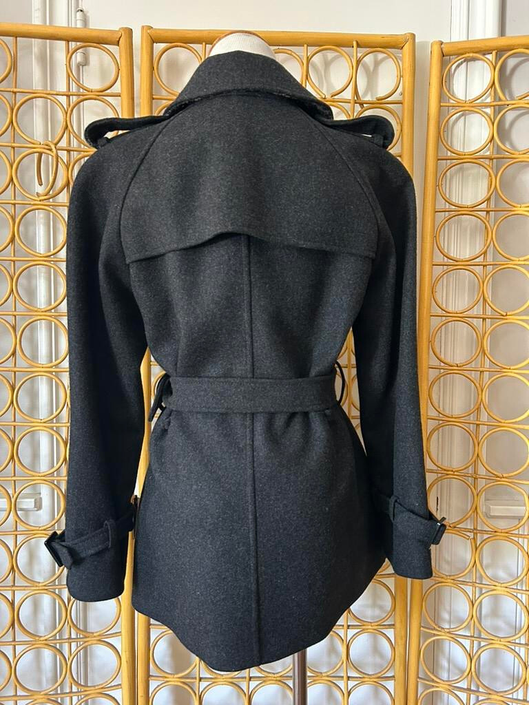 Yves Saint Laurent Pavone con cintura doppiopetto grigio antracite