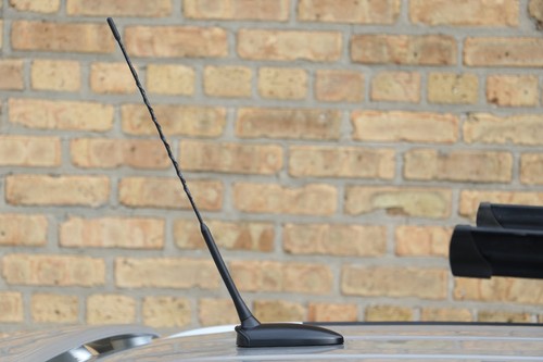 Mástil antena 16" estilo FUBA - SE ADAPTA A: 2010-2017 GMC Terrain - Imagen 2 de 7