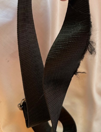 MICKEY MOUSE CROSS BODY BAG, ADJUSTABLE STRAP 11.5" X 7.5" - Foto 4 di 7