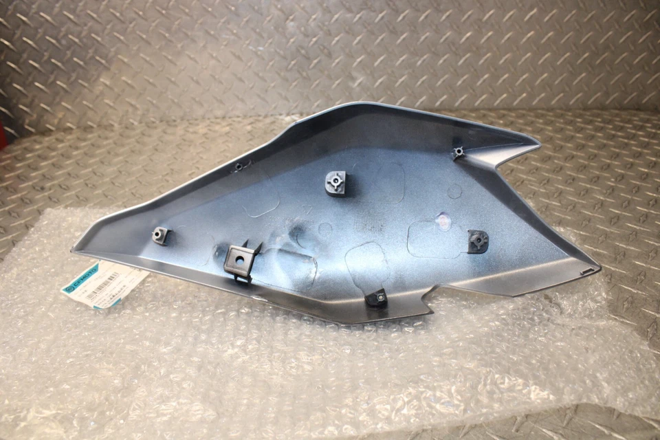 Carenagem de painel externo direito 22 CF Moto CF650/CF 650 FABRICANTE DE EQUIPAMENTO ORIGINAL 6NQ#-040012-2600-0VF00 - Imagem 4 de 4