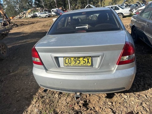 2005 Holden VZ Commodore Right Drivers Weatherstrip Sedan Wagon 04-07 #B242 - Picture 10 of 12