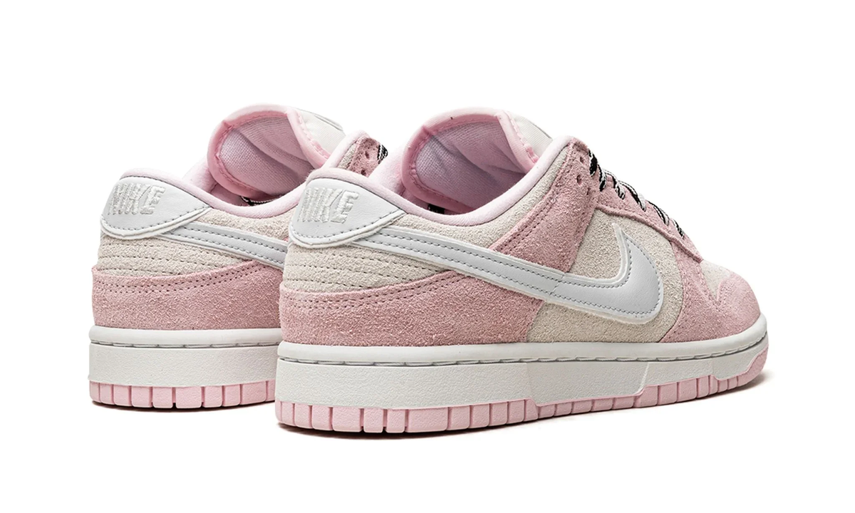 新品25.5／Nike WMNS Dunk Low LX \"Pink Foam\" Women's Dunk Low 'LX Pink Foam' (DV3054-600) Release Date