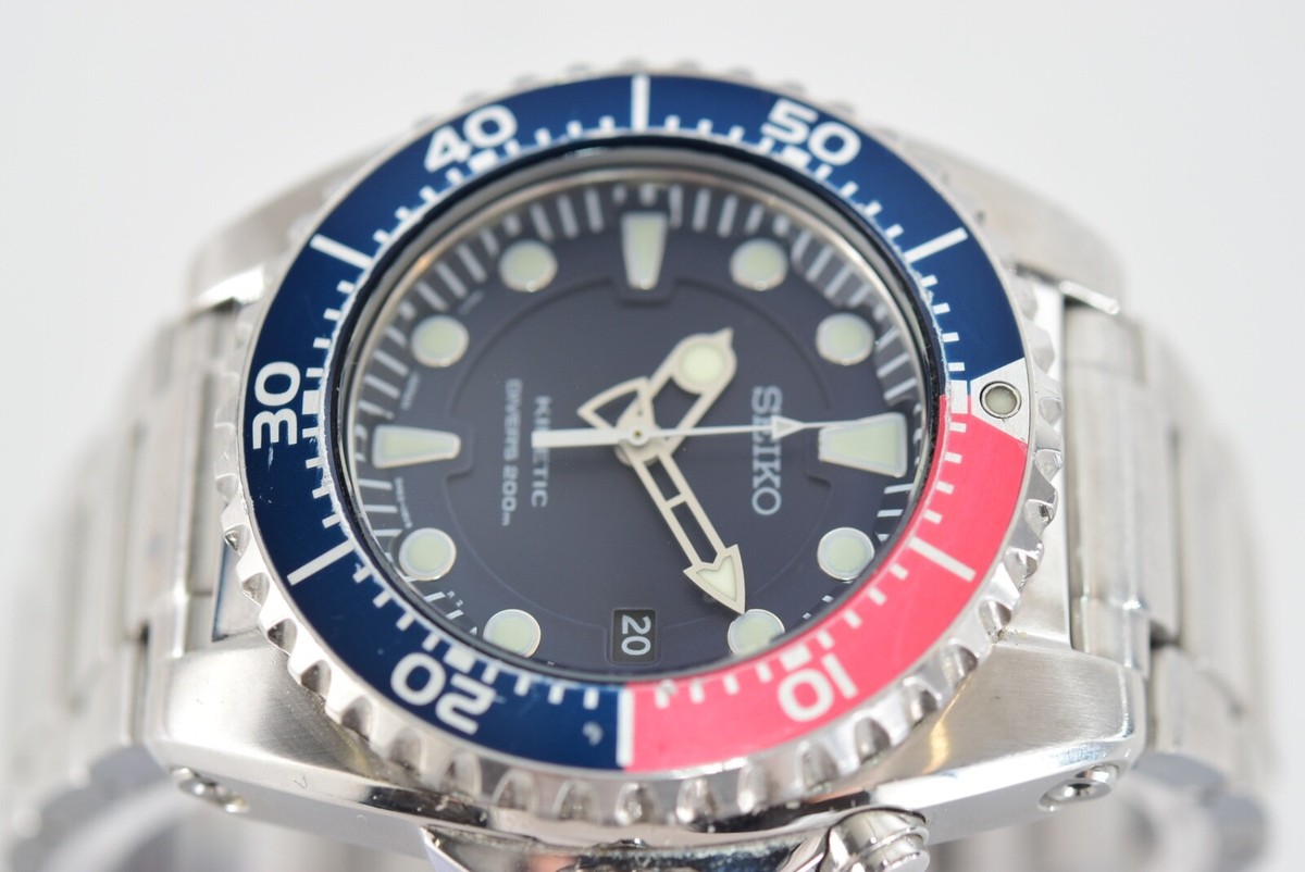 SEIKO PROSPEX KINETIC 5M62-0BL0 ダイバーズ SEIKO Prospex KINETIC 5M62-0BL0 Divers 200m Watch Black