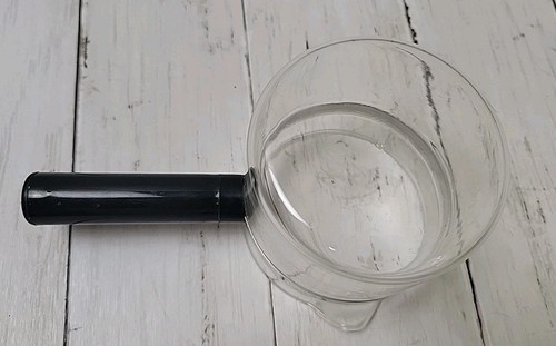 Replacement Espresso Carafe 4 Cup Clear Glass Black with Lid Fits Most Machines - Picture 4 of 4