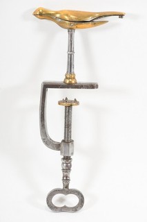 O69F91 Metal Sewing Bird Sewing Clamp 19th Century