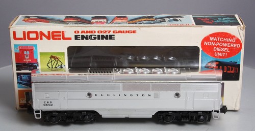 Lionel 6-8062 O Burlington F-3 B-Unit Chrome Non-Powered Diesel Locomotive #8062 - Picture 1 of 12