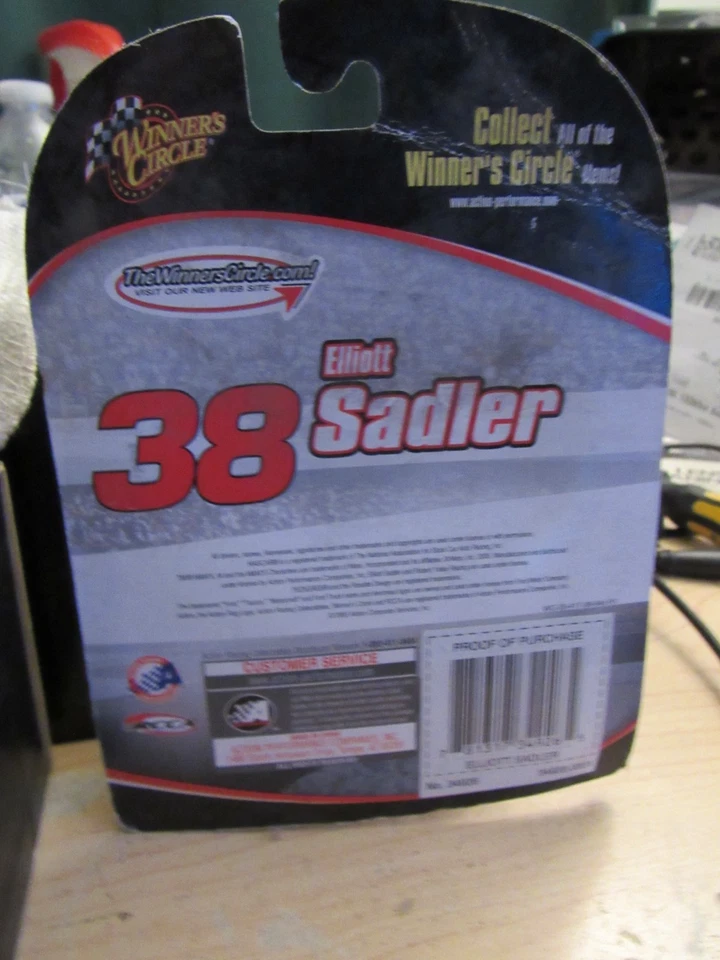 Lote Nascar Elliot Sadler, Cocoa Cola 600, Elite Sadler #38 Diecast 1:64 Foto 4 de 4