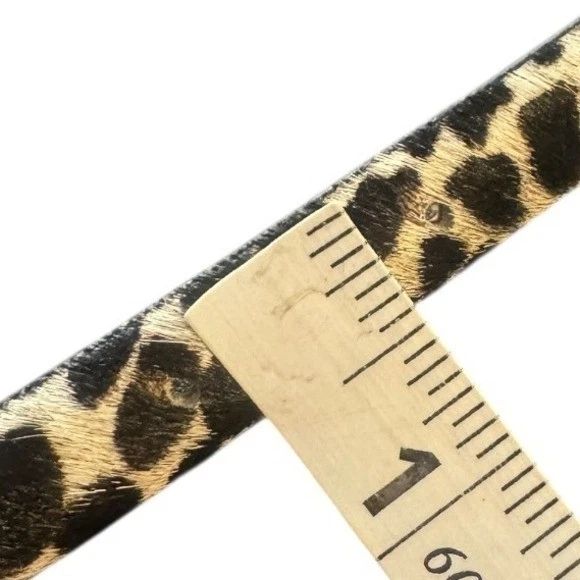 Cinturón de cuero ajustado Ann Taylor para mujer S pelo de becerro leopardo estampado animal declaración Foto 4 de 4