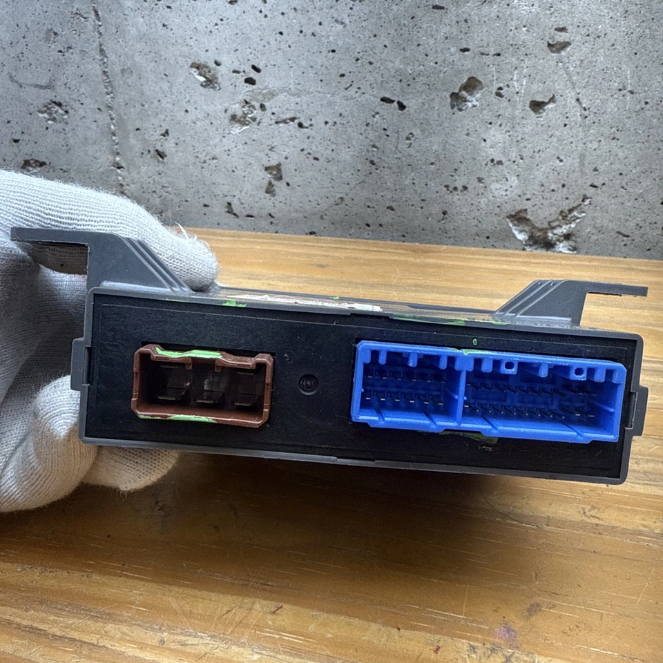 2005 - 2010 HONDA ODYSSEY RK00-406 LEFT POWER DOOR CONTROL UNIT MODULE OEM - Image 3 of 4