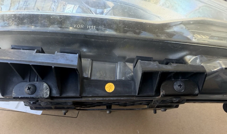 Faro derecho Nissan Sentra 2013-2015 lado del pasajero OEM Hella 26060-3SG2A Foto 4 de 4