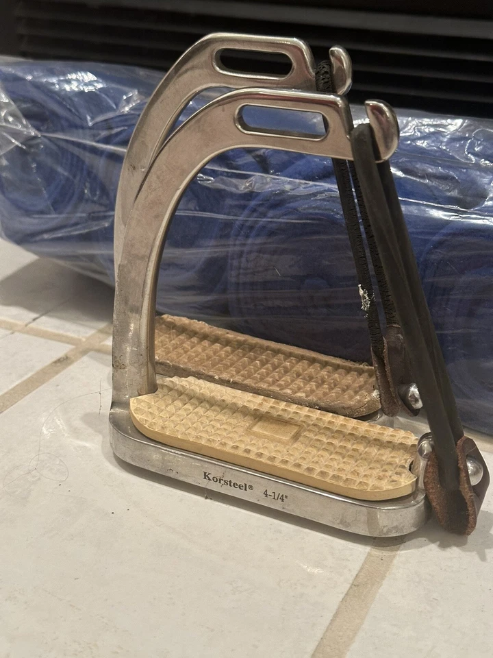 Или пара безопасных хомутов Coronet Peacock с подушечкой. 4,25 дюйма - Изображение 3 из 4