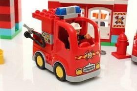 Lego DUPLO Town Fire Set 10593 Fire Station very good 2015