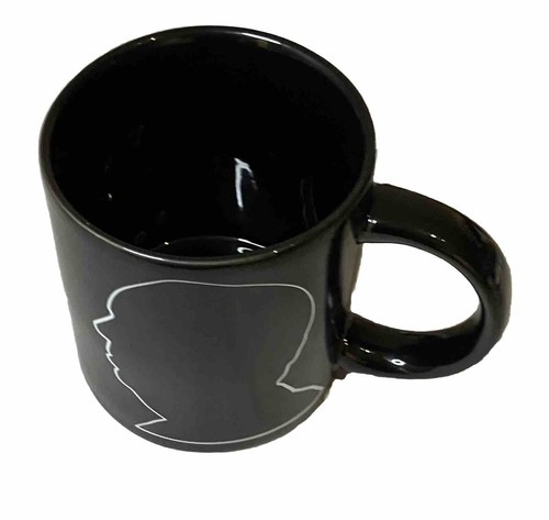 Taza de café negra Alfred Hitchcock - Imagen 4 de 7