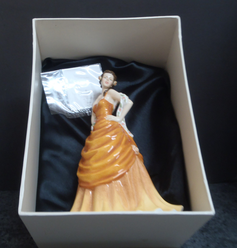 Royal Doulton HN5331 'Jane' Figurine - Picture 7 of 7