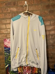 kobe mamba jacket