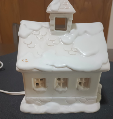 Vtg., Precious Moments * Sugar Town *Lighted Schoolhouse /America Flag, 1997 - Picture 3 of 7