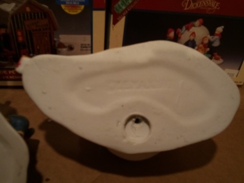 Lemax Lot of 3 - Poly Resin Trout House - Porcelain Giant Snowball - Ice Fishing - Picture 8 of 10
